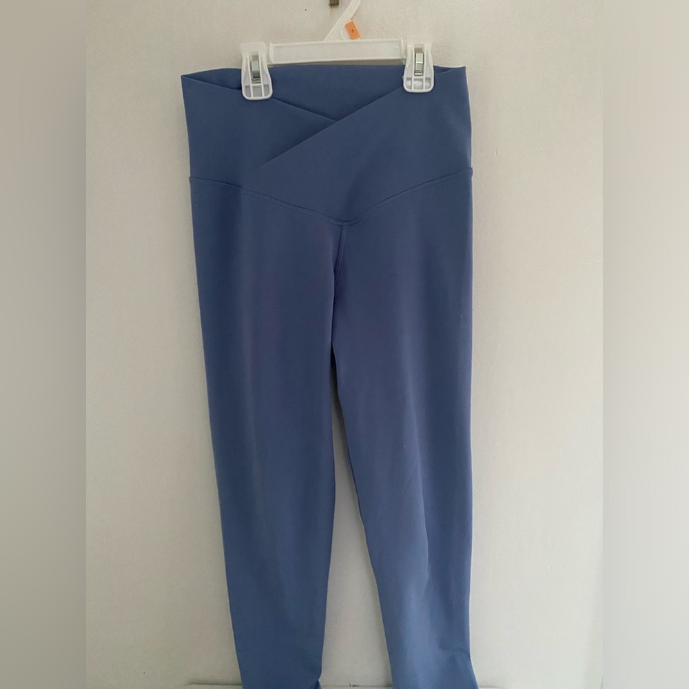 BLUE LEGGINGS